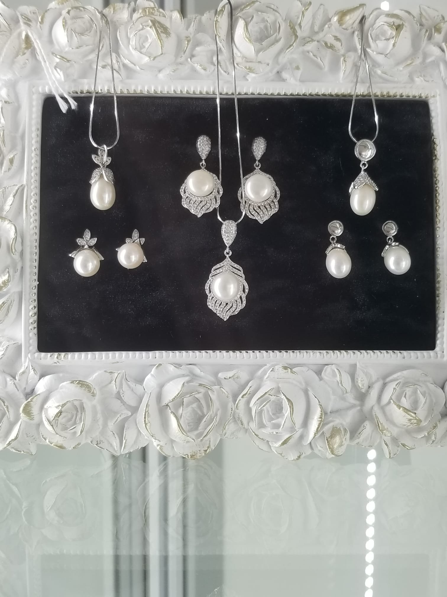 Bridal hair piece or jewellery 23