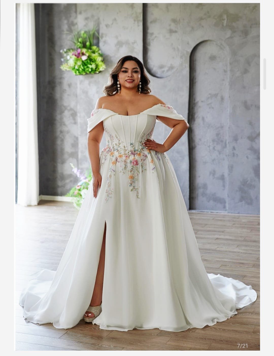 Samari Bridal wedding dress 27